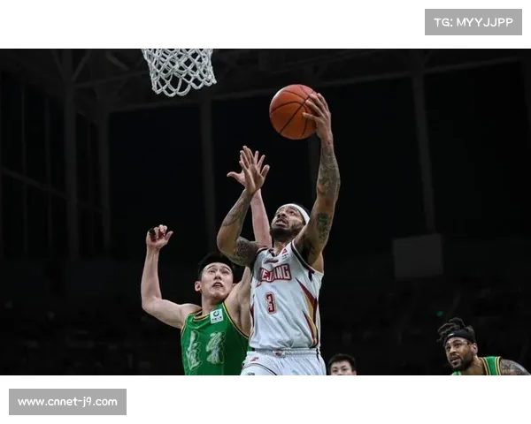 琼斯DQ判罚推翻未果再引热议 十二六肘击合法化周年成焦点