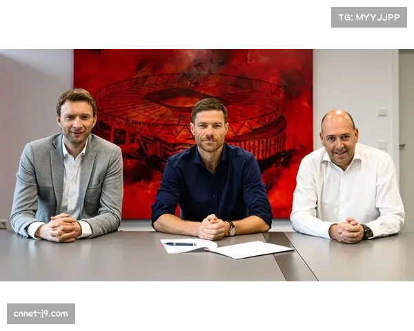 “风格的重塑”：跟随镜头记录哈维·阿隆索在勒沃库森构建战术体系的365天